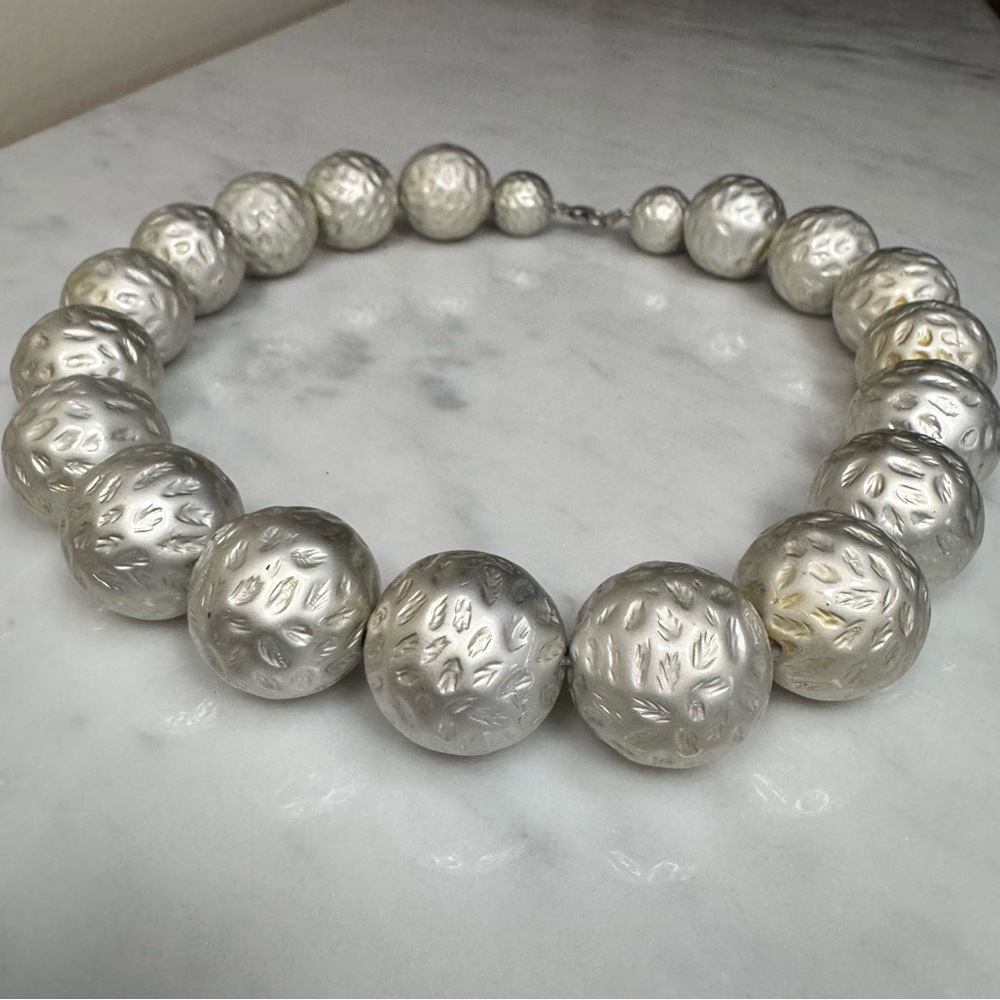 Vintage Textured Silver Round Bead Single Strand Chunky Necklace Lobster Clasp - Picture 6 of 8